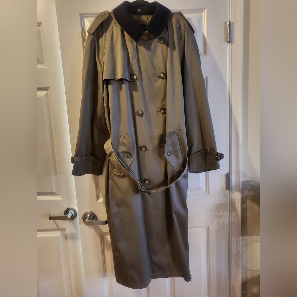 Ralph Lauren Trench Coat Men's 46 Long  Removable Wool Lining Belted